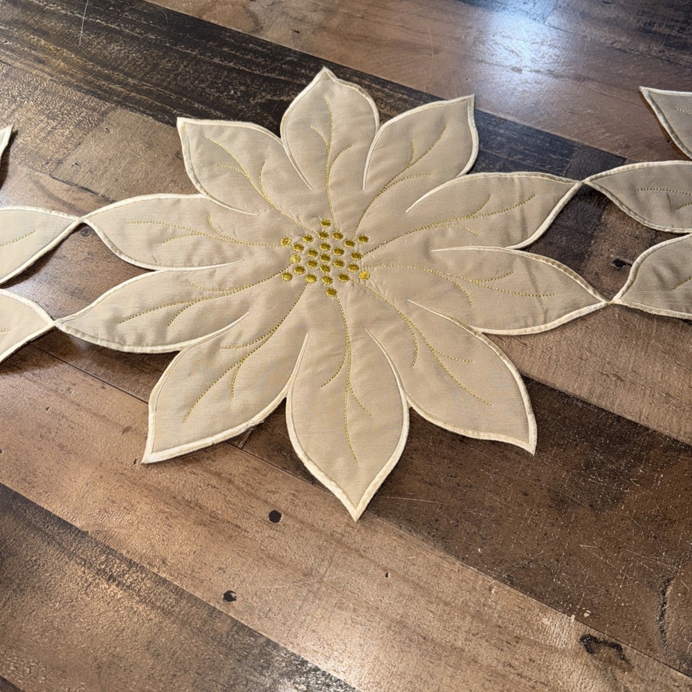 Bella Luxe Ivory Linen Poinsettia Christmas Table Runner 50x17 Gold Embroidered - Picture 5 of 10